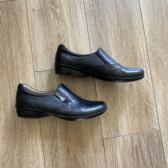 clarissa naturalizer